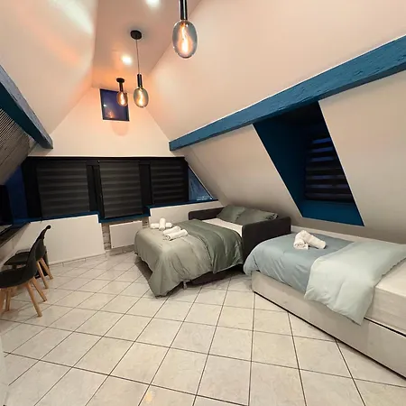 Alia Apartment *